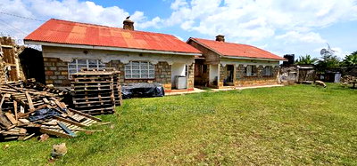 8bdrm Bungalow in Kimumu for sale - Image 4