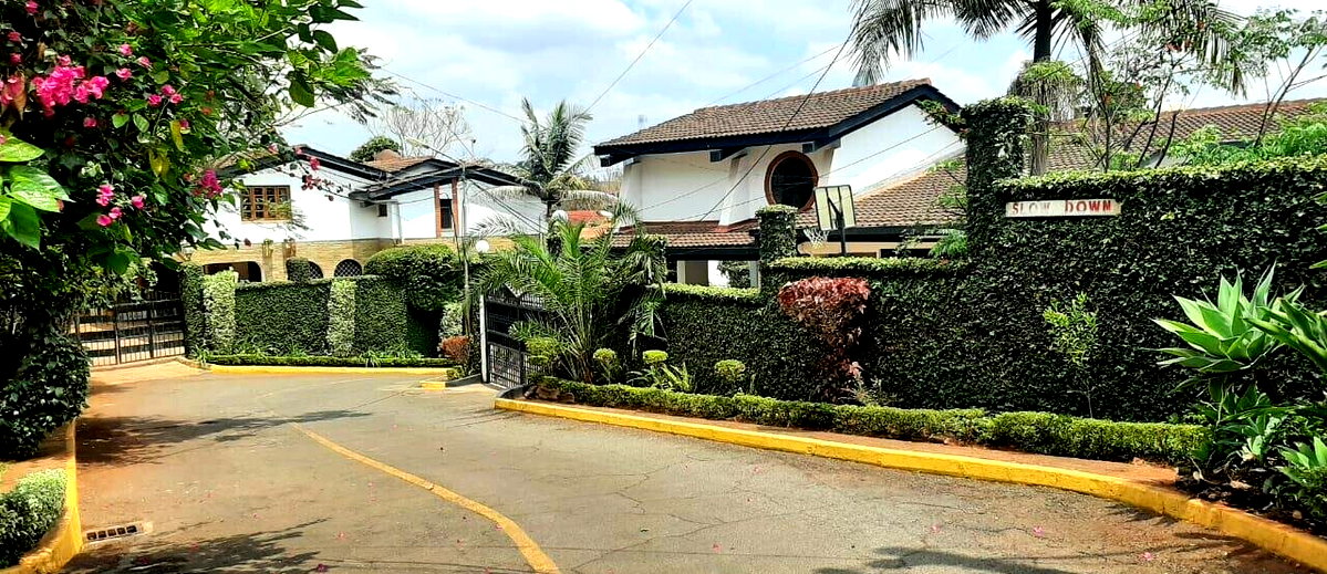 6-Ensuite Townhouse with DSQ & Private Garden - Spring Valley