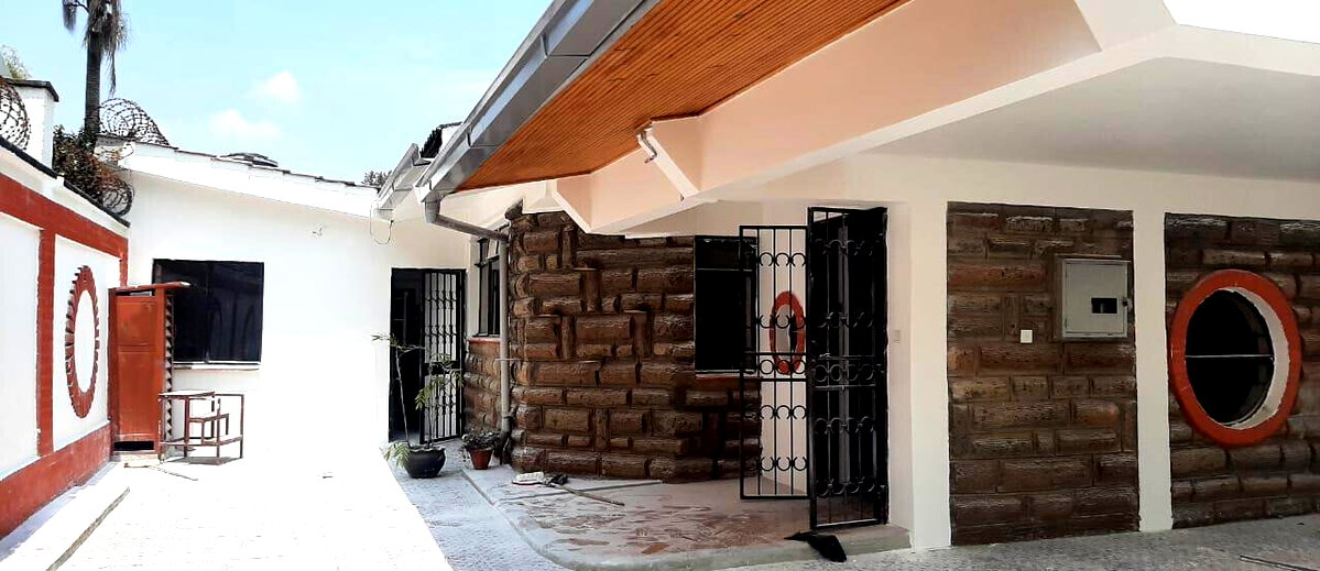 6-Ensuite Townhouse with DSQ & Private Garden - Spring Valley