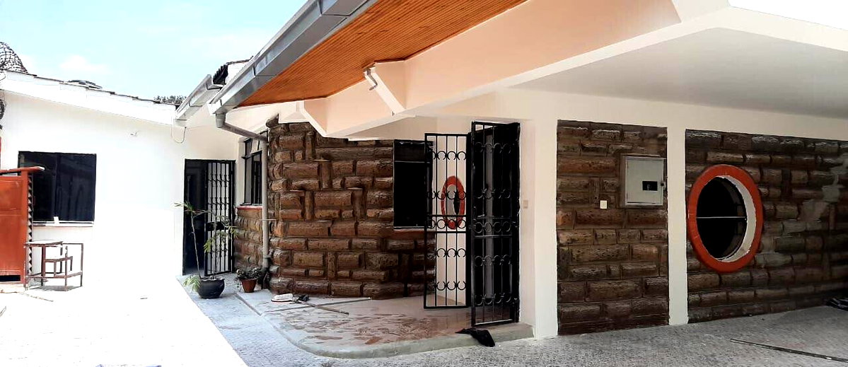 6-Ensuite Townhouse with DSQ & Private Garden - Spring Valley