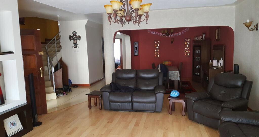 5-Ensuite Townhouse with DSQ & Shared Pool - Lavington