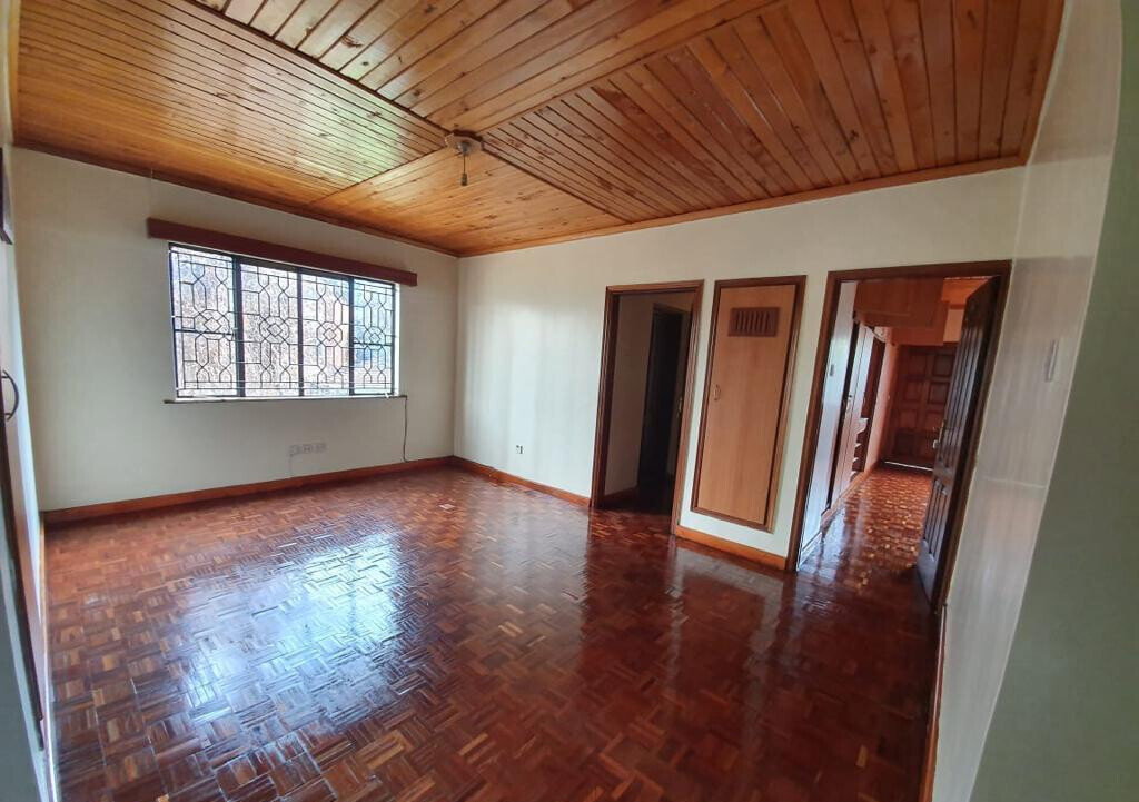5-Ensuite Townhouse with DSQ & Shared Pool - Lavington