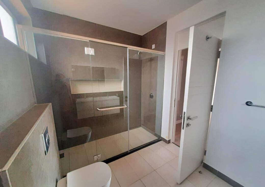 New 4BR Townhouse with Valley Views & Pool - Loresho