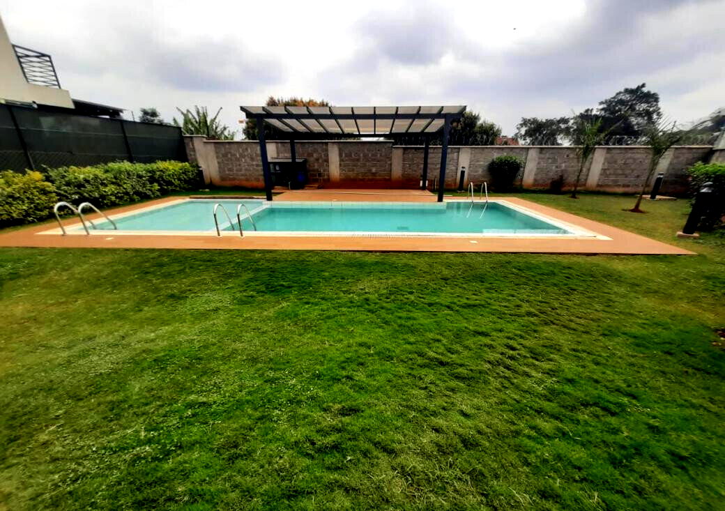New 4BR Townhouse with Valley Views & Pool - Loresho