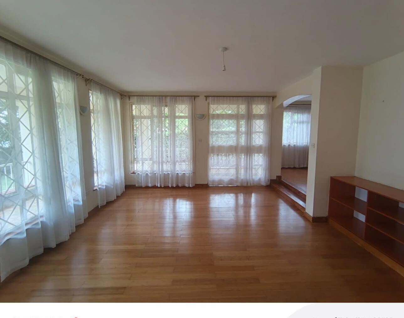4BR Townhouse on Half-Acre Garden with DSQ - Runda