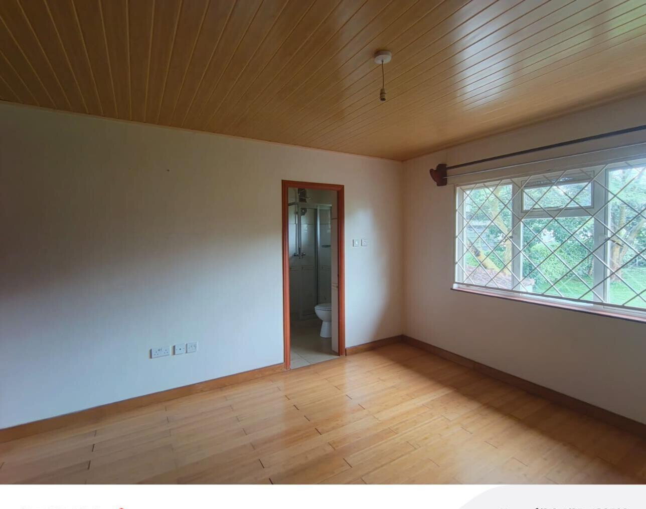 4BR Townhouse on Half-Acre Garden with DSQ - Runda