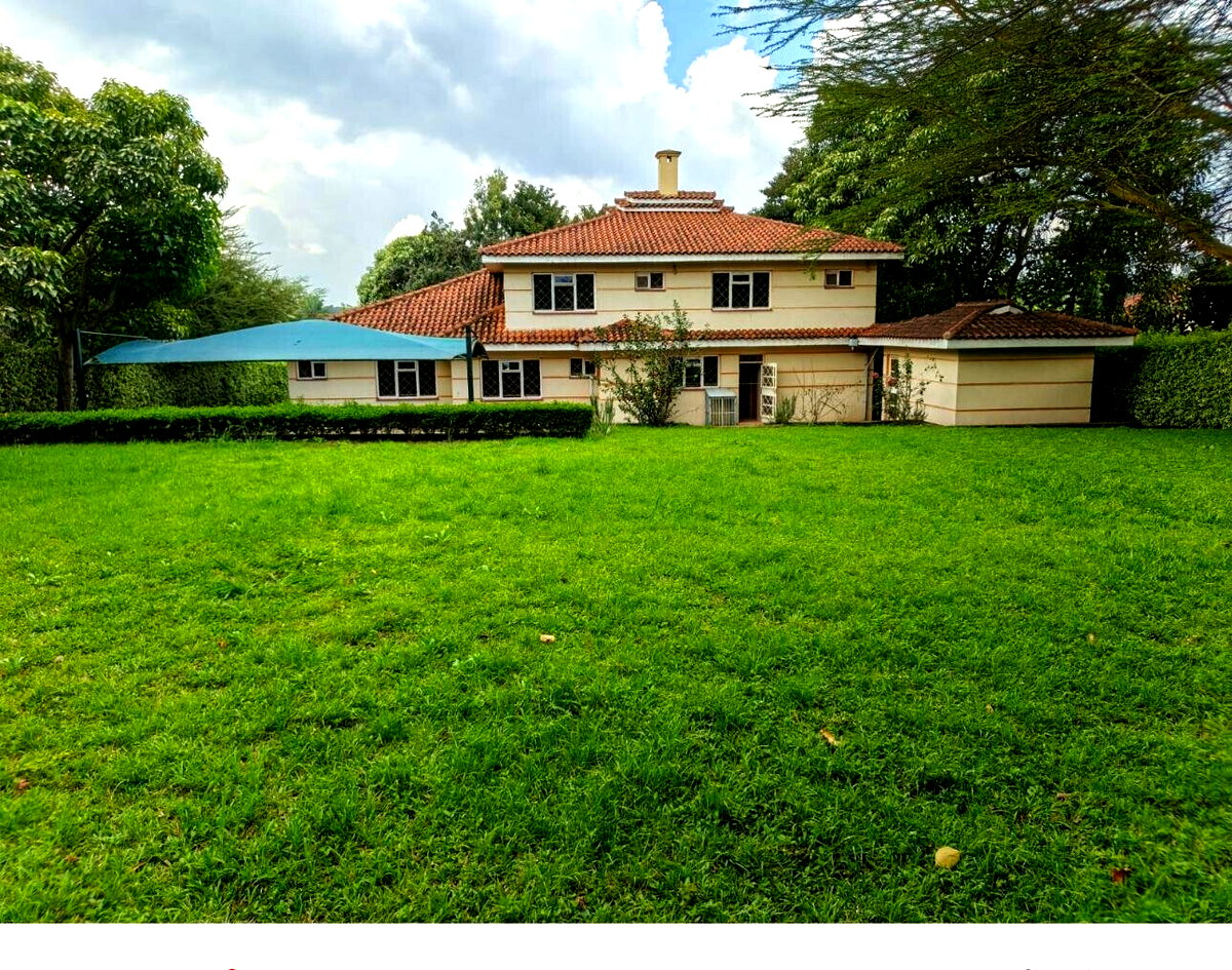 4BR Townhouse on Half-Acre Garden with DSQ - Runda
