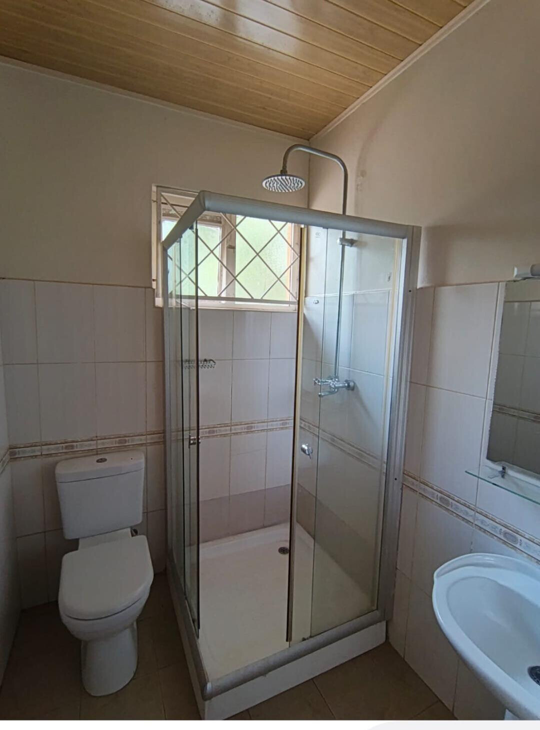4BR Townhouse on Half-Acre Garden with DSQ - Runda