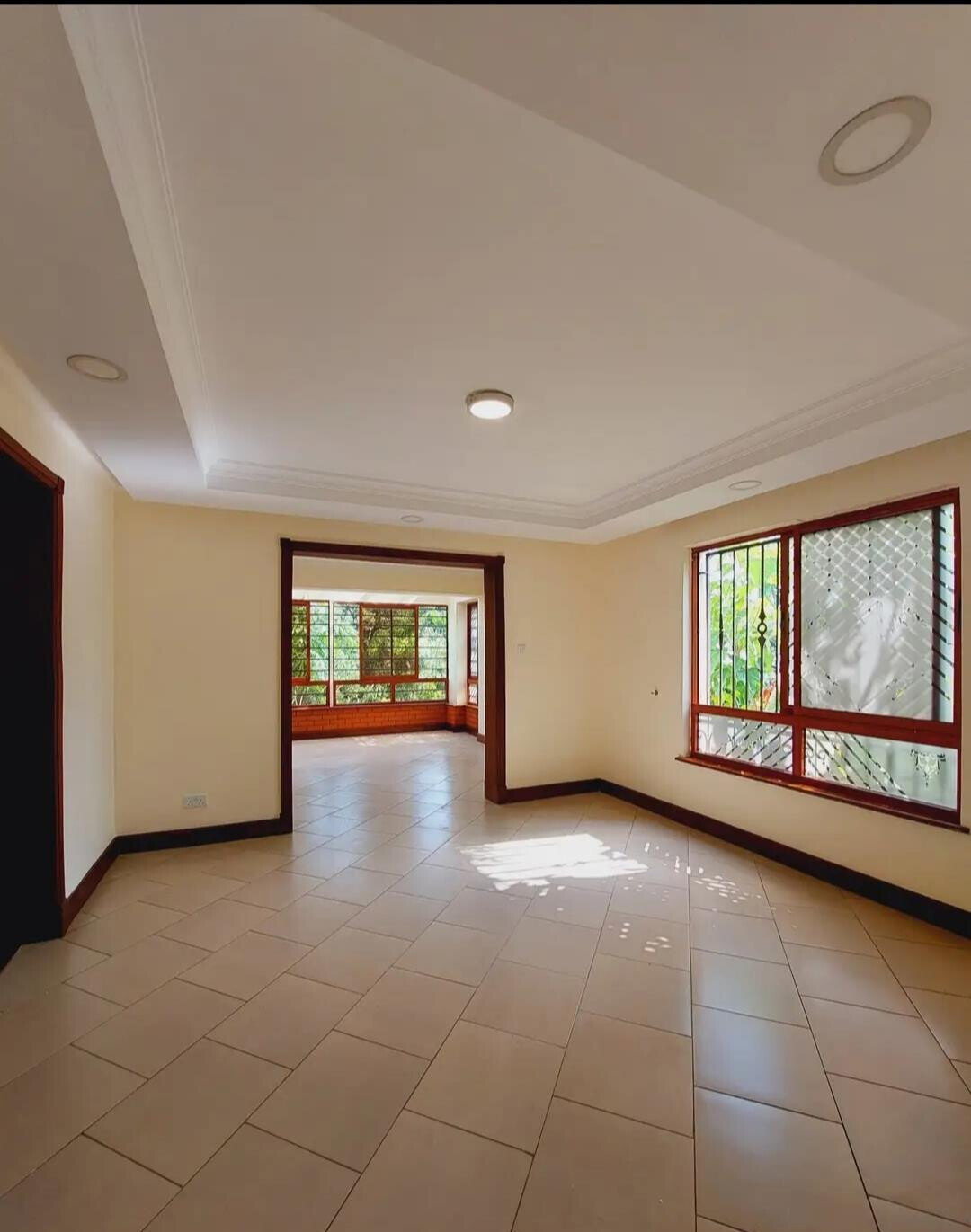 5-Ensuite Villa in Gated Community of 15 - Spring Valley