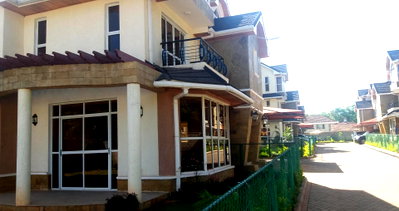 5-Ensuite Townhouse with Gym & Study in Lavington - Valley Arcade