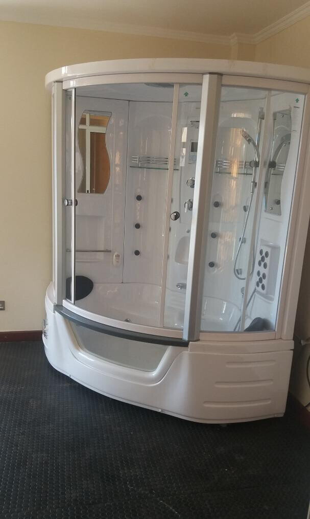 5-Ensuite Townhouse with Gym & Study in Lavington - Valley Arcade