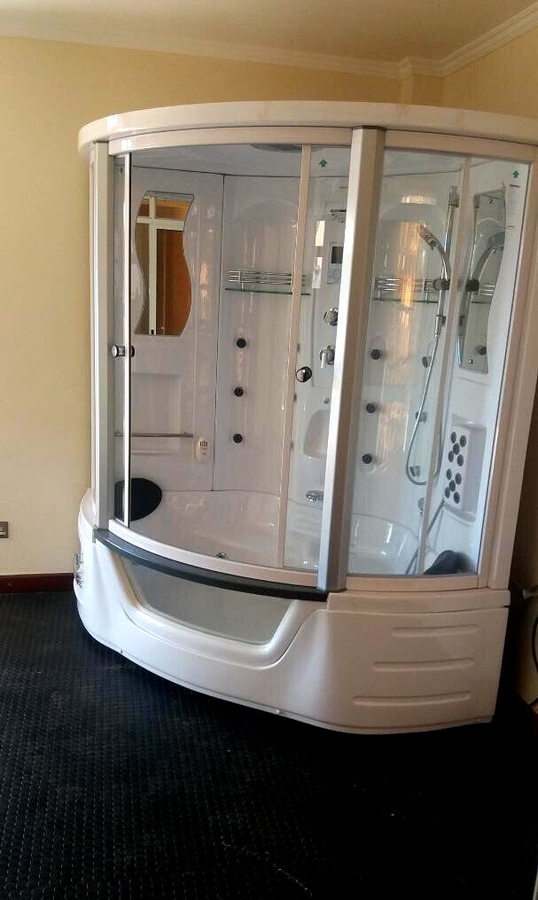5-Ensuite Townhouse with Gym & Study in Lavington - Valley Arcade