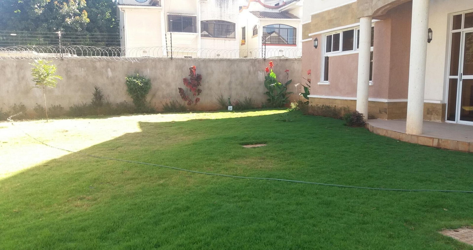 5-Ensuite Townhouse with Gym & Study in Lavington - Valley Arcade