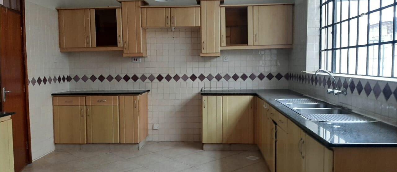 4-Ensuite Townhouse with Fireplace & Private Garden - Spring Valley