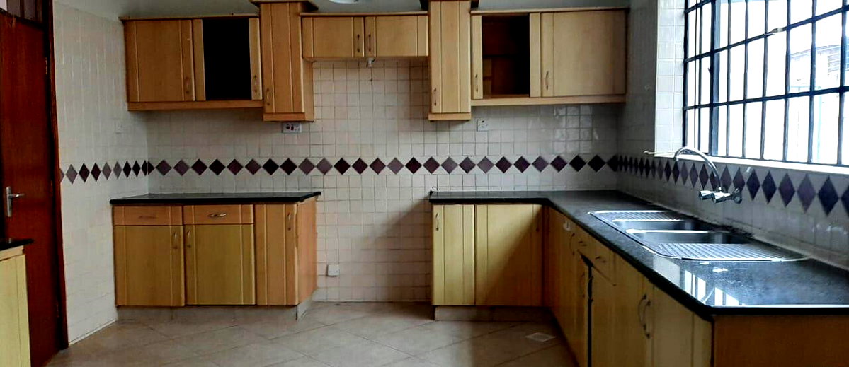 4-Ensuite Townhouse with Fireplace & Private Garden - Spring Valley