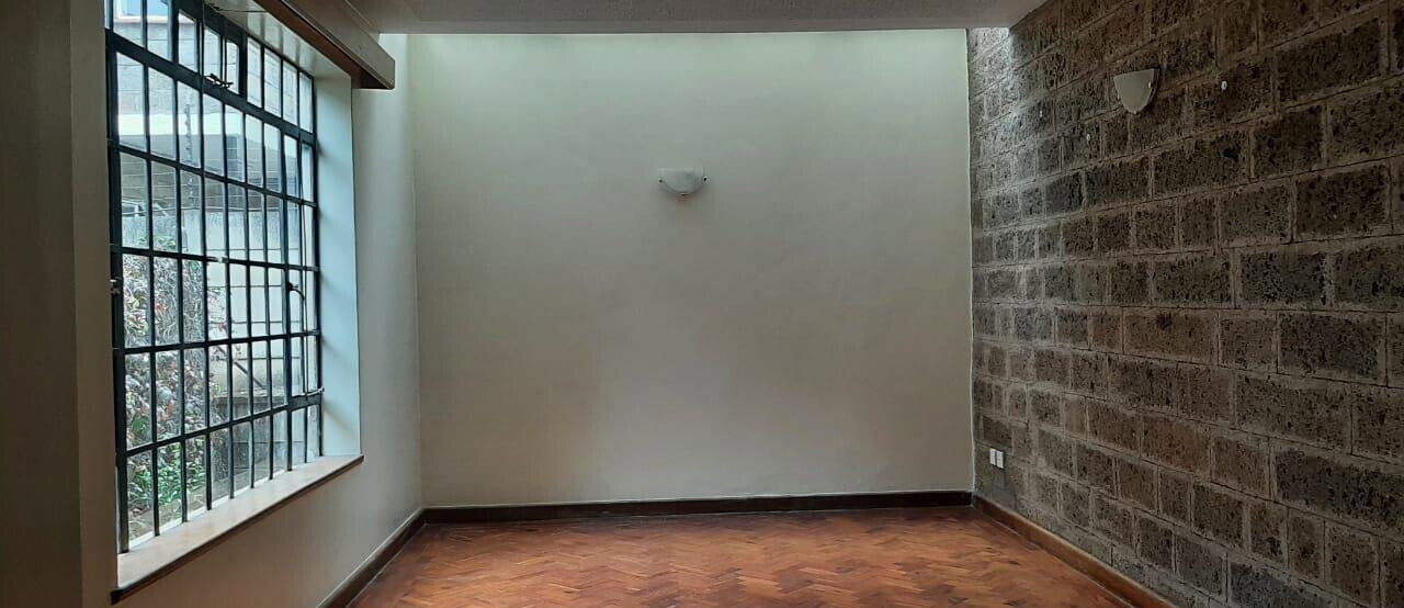 4-Ensuite Townhouse with Fireplace & Private Garden - Spring Valley