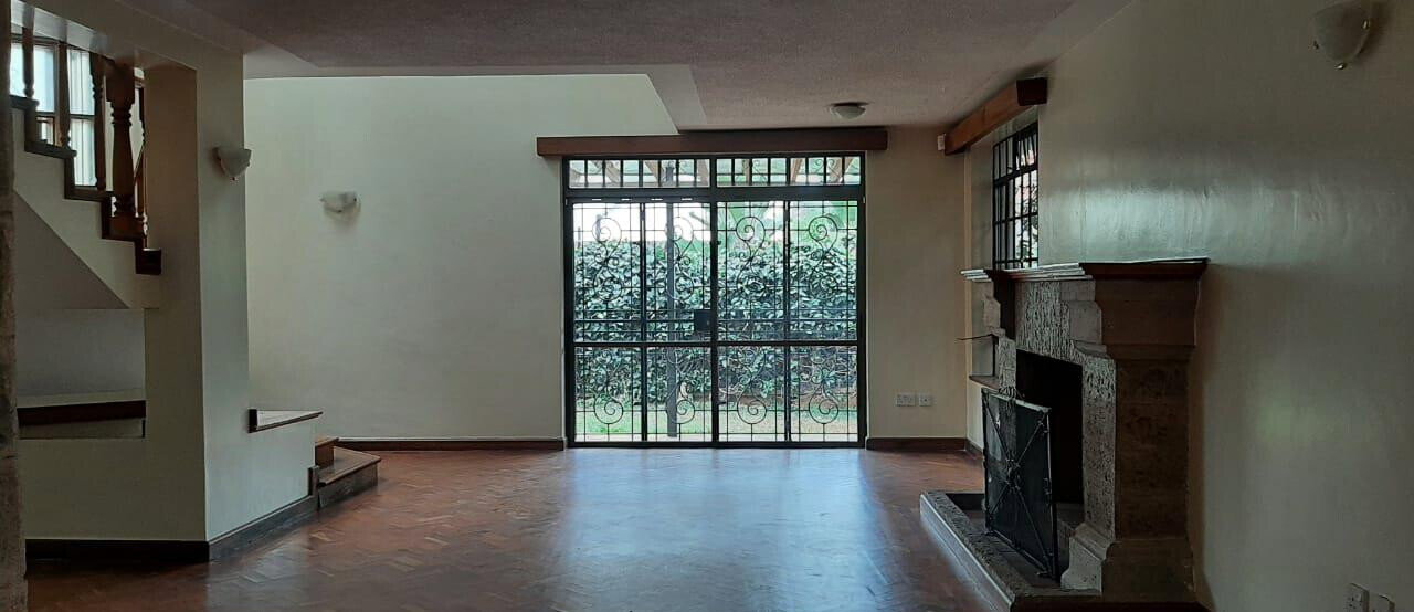 4-Ensuite Townhouse with Fireplace & Private Garden - Spring Valley