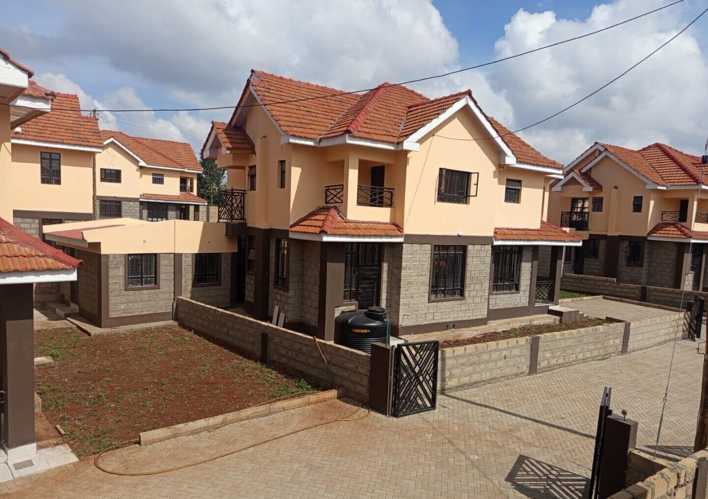 4BR Maisonette with DSQ & Custom Finishes - Ongata Rongai