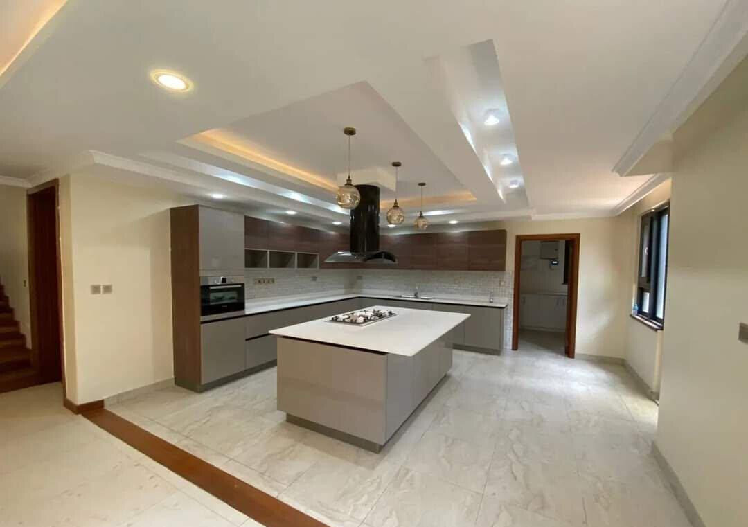 Newly Built 5-Ensuite Townhouse with Study & DSQ - Lavington