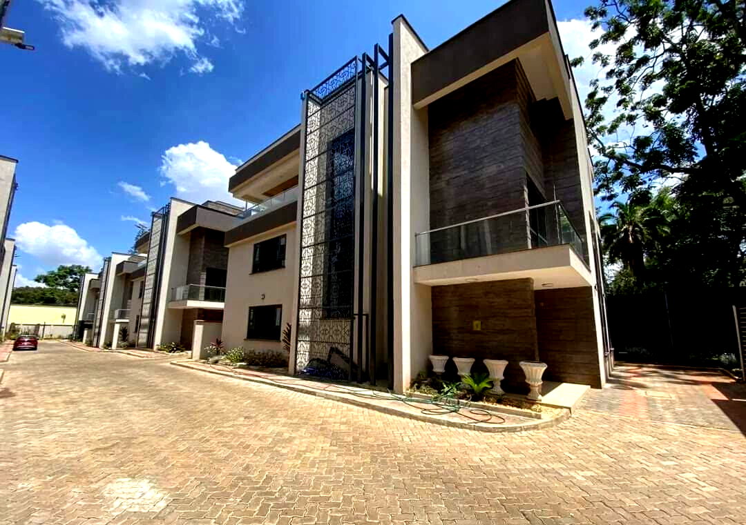 Newly Built 5-Ensuite Townhouse with Study & DSQ - Lavington