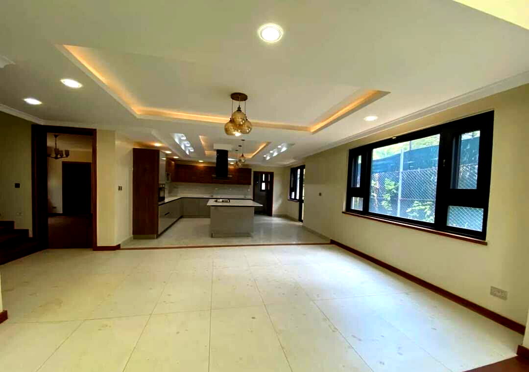 Newly Built 5-Ensuite Townhouse with Study & DSQ - Lavington