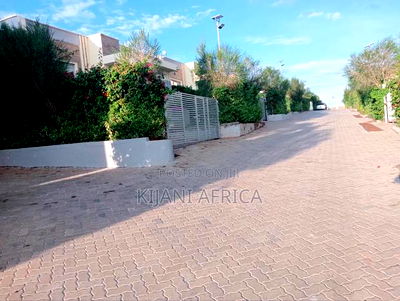 4bdrm Maisonette in Joska for rent - Image 10