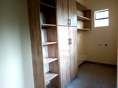 3bdrm Bungalow in Matasia for sale - Image 9