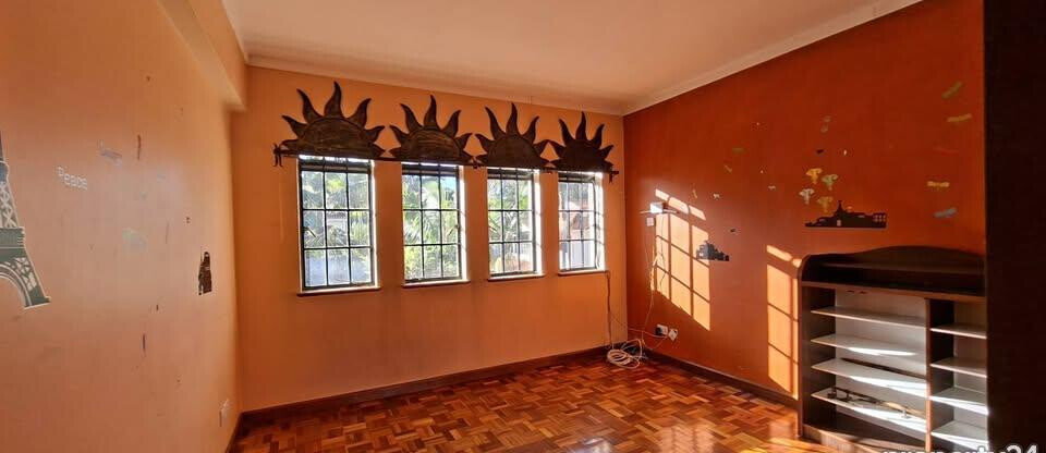4-Ensuite Townhouse with DSQ & Guest Cloakroom - Brookside