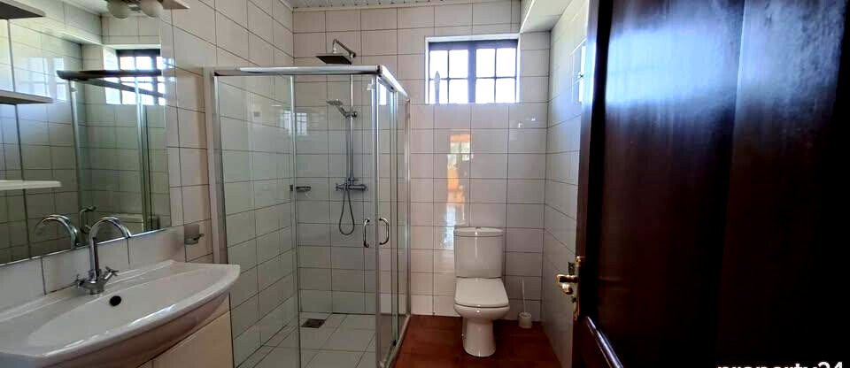 4-Ensuite Townhouse with DSQ & Guest Cloakroom - Brookside