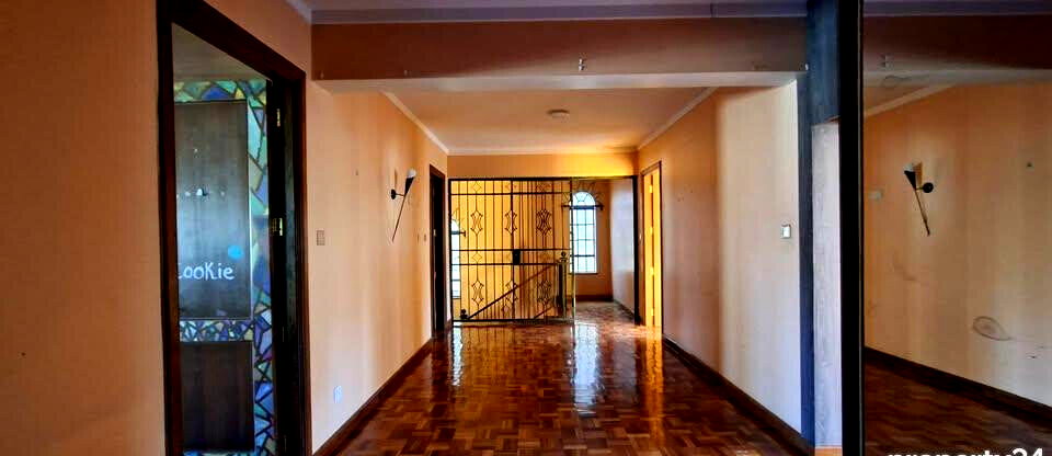 4-Ensuite Townhouse with DSQ & Guest Cloakroom - Brookside