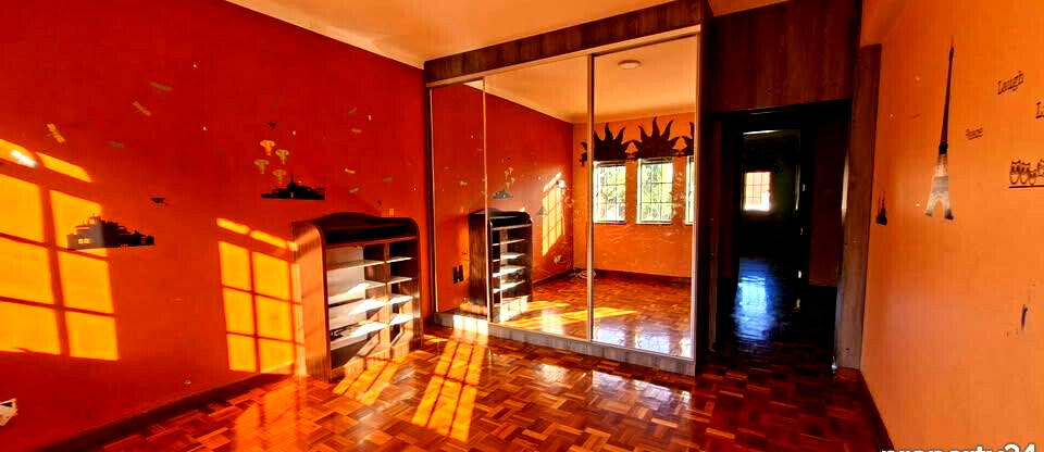 4-Ensuite Townhouse with DSQ & Guest Cloakroom - Brookside