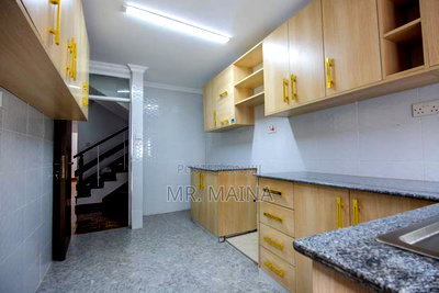 4bdrm House in Gatanga Hill Court, Valley Arcade for sale - Image 4
