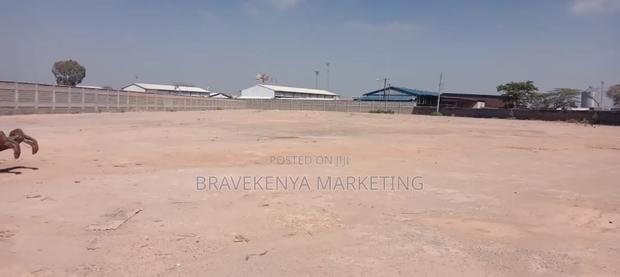 Strategic 2.6-Acre Logistics Hub for Lease Near Icd