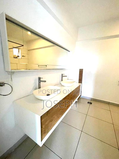 3bdrm Apartment in Parklands for rent - Image 9