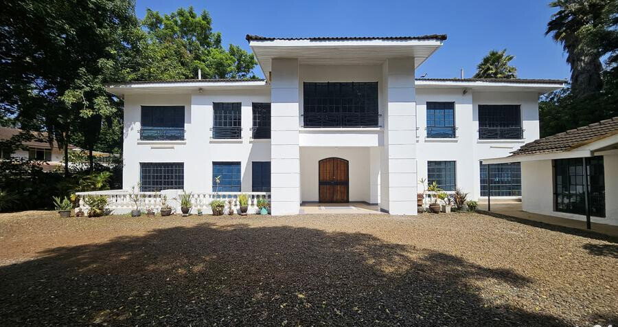 5-Ensuite Townhouse with Fireplace & UN Proximity - Gigiri