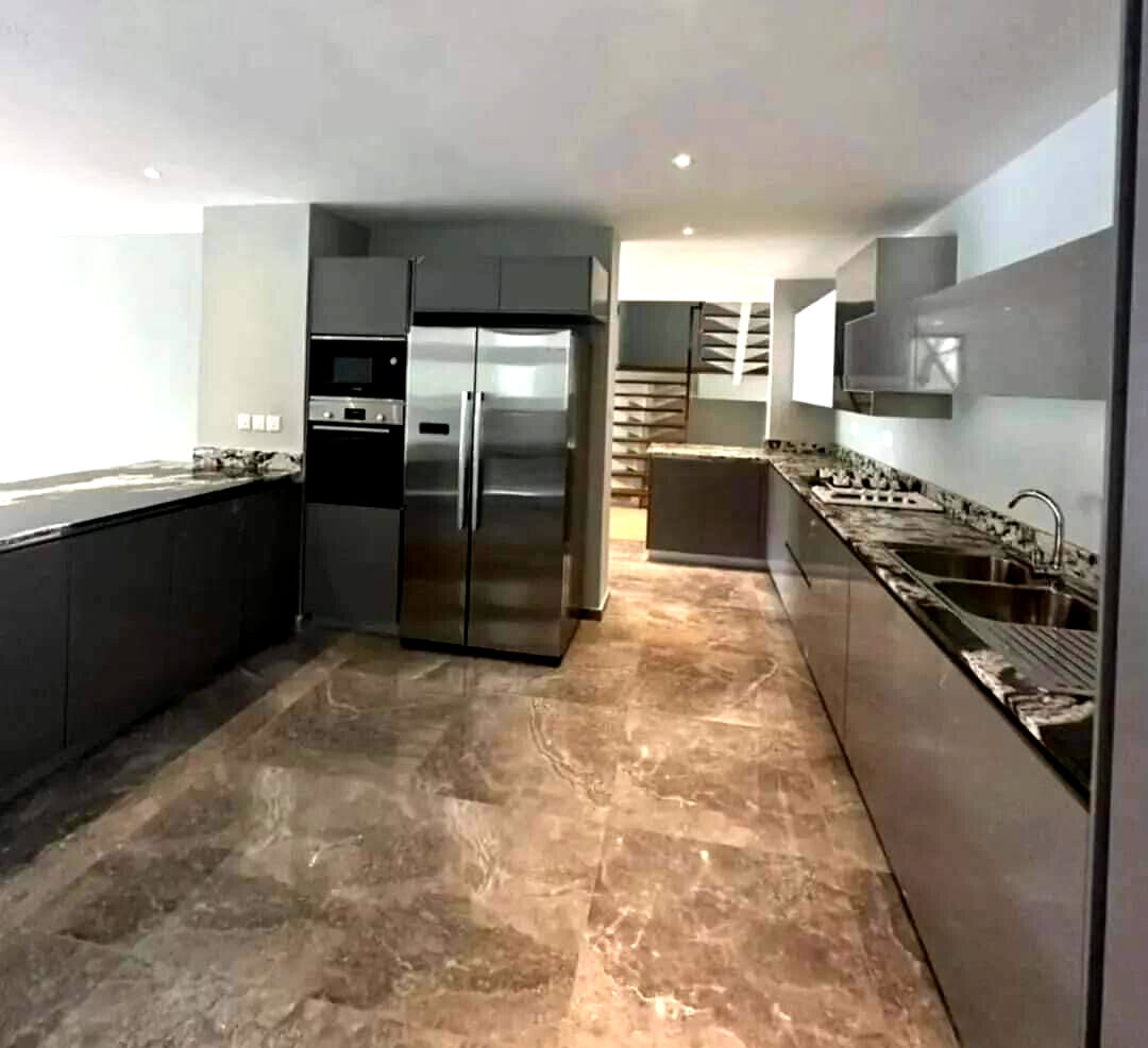3-Bed Garden Villa with Italian Kitchen & Solar - Spring Valley