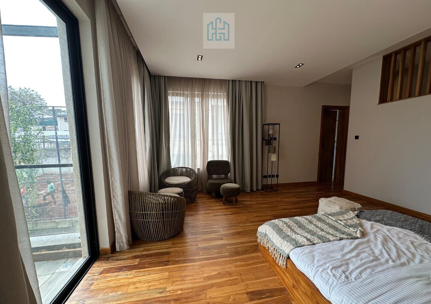 1.9 Acre Townhouse in Loresho