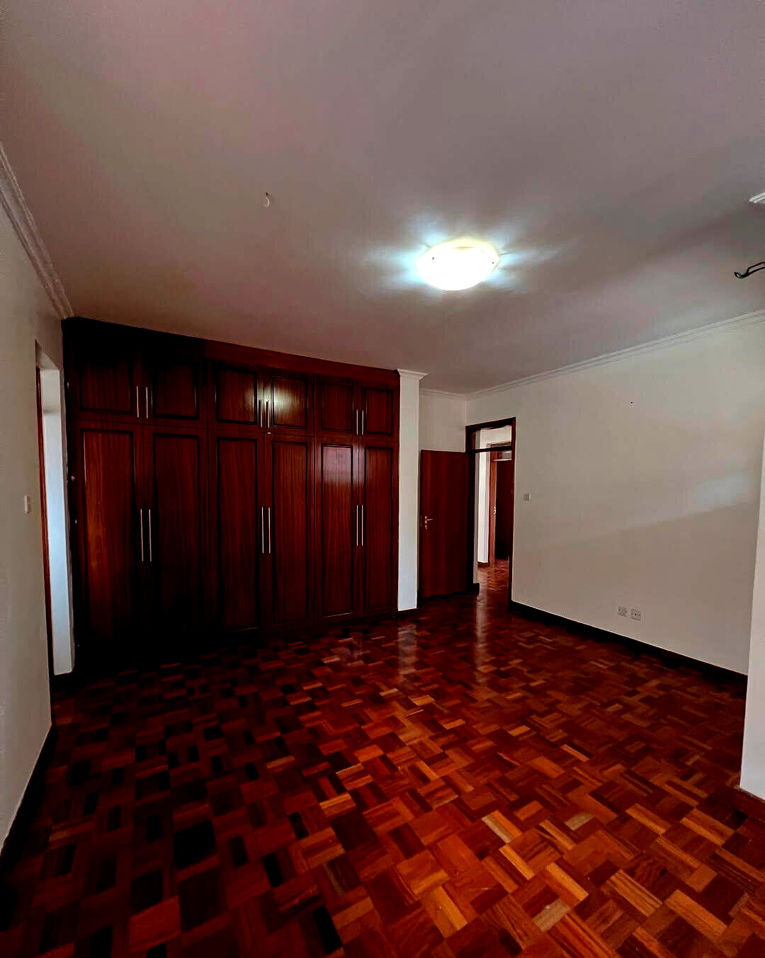 5-Ensuite Townhouse with Private Garden & DSQ - Lavington