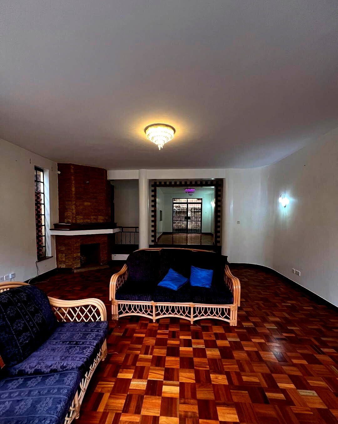 5-Ensuite Townhouse with Private Garden & DSQ - Lavington