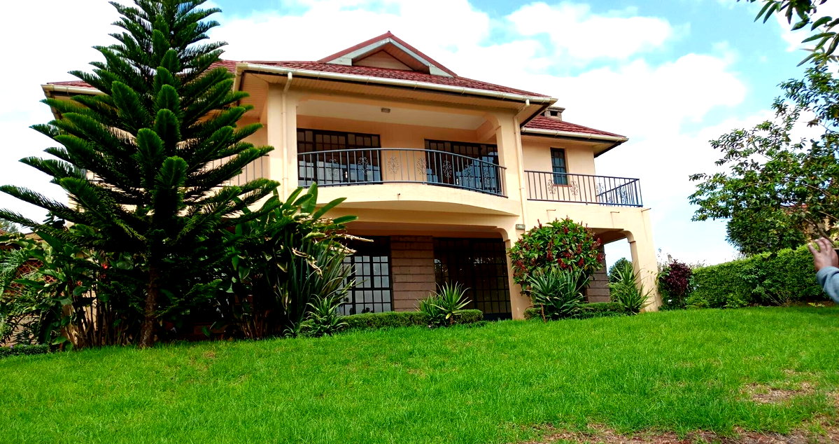 4BR Townhouse with Library, DSQ & Borehole - Mumwe Gardens, Runda