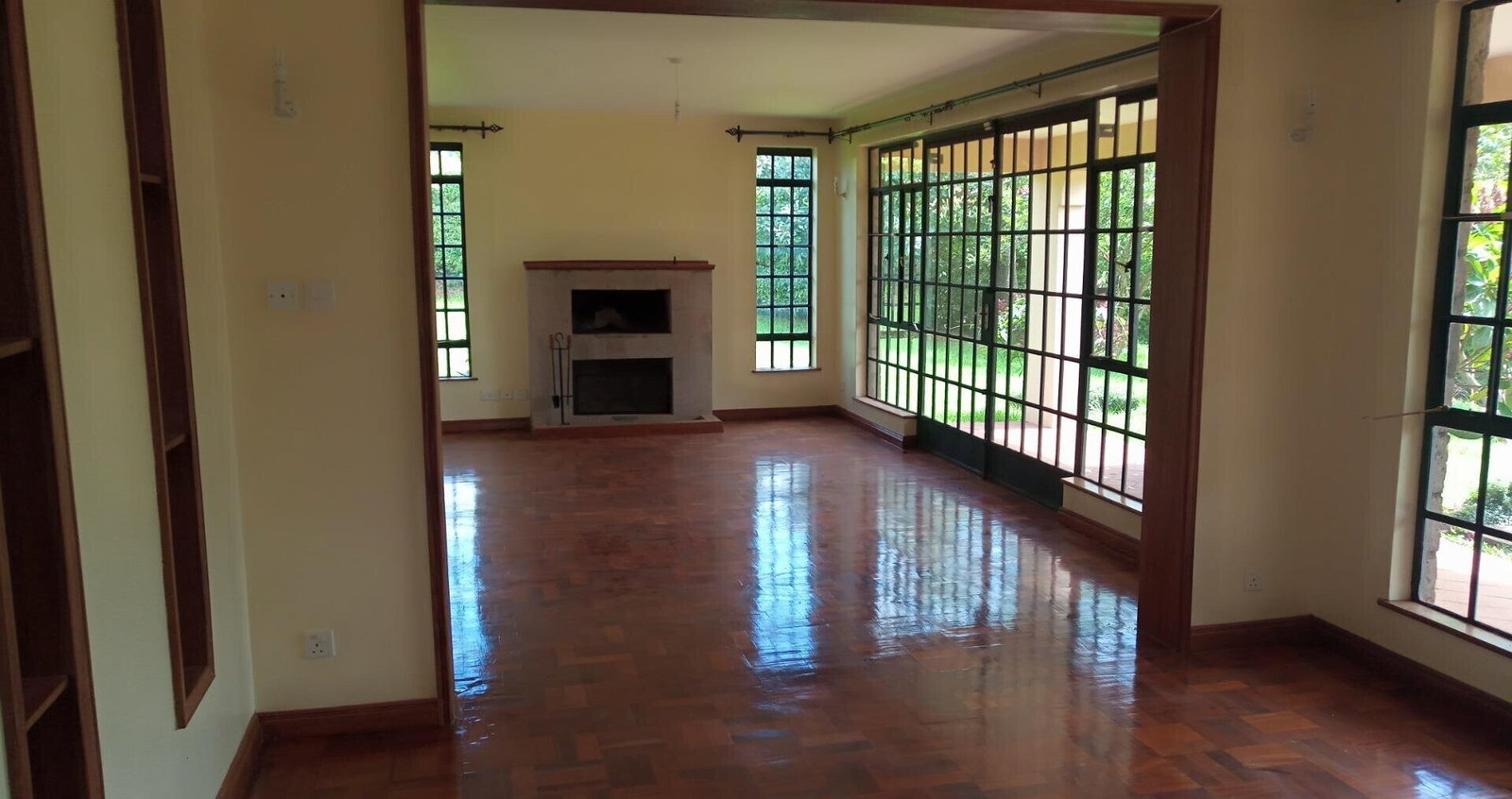4BR Townhouse with Library, DSQ & Borehole - Mumwe Gardens, Runda