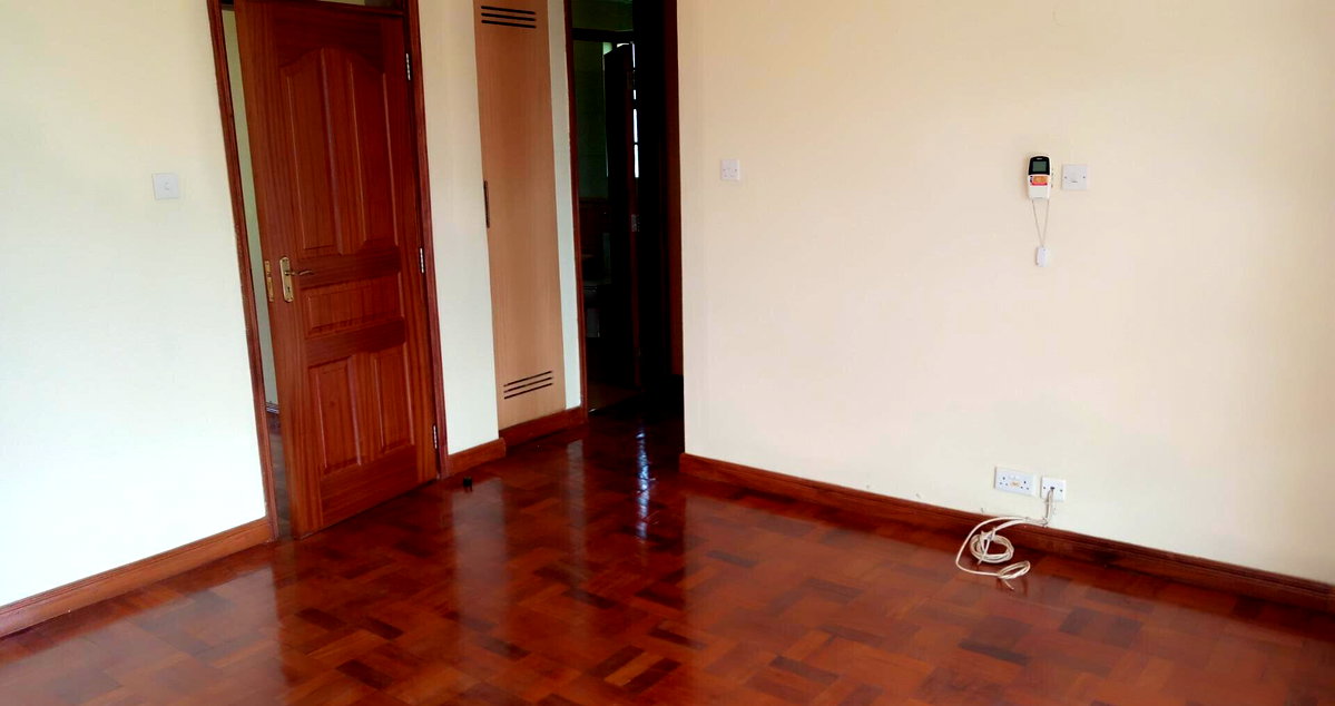 4BR Townhouse with Library, DSQ & Borehole - Mumwe Gardens, Runda