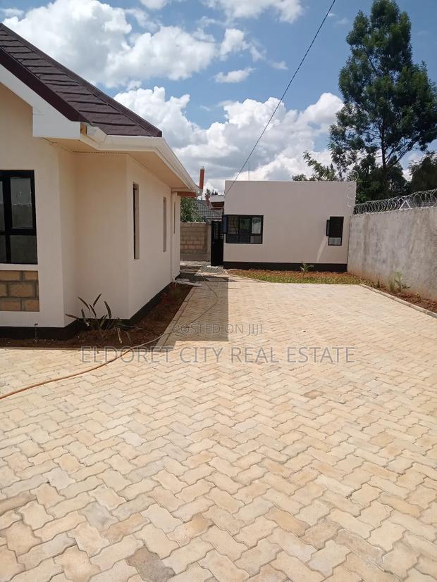 Furnished 3bdrm Bungalow in Annex, Kapsuswa for sale