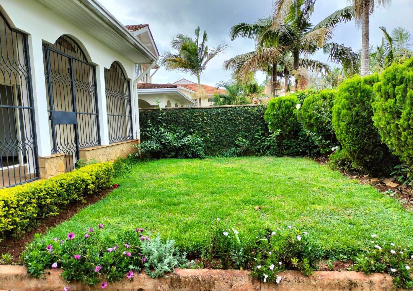 4-Ensuite Townhouse with DSQ & Private Garden - Westlands