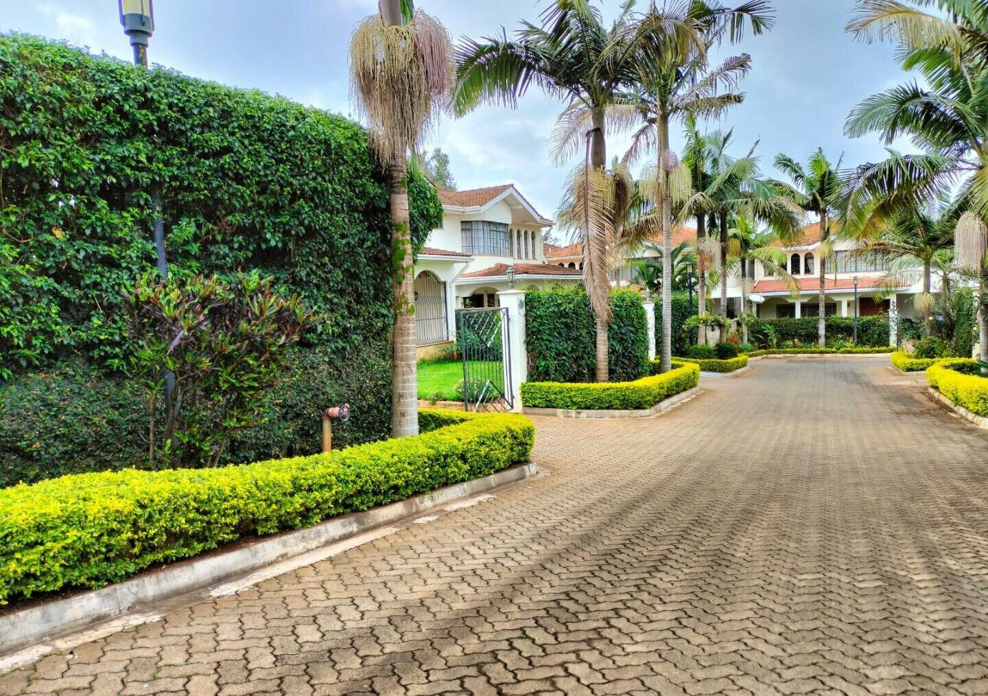 4-Ensuite Townhouse with DSQ & Private Garden - Westlands