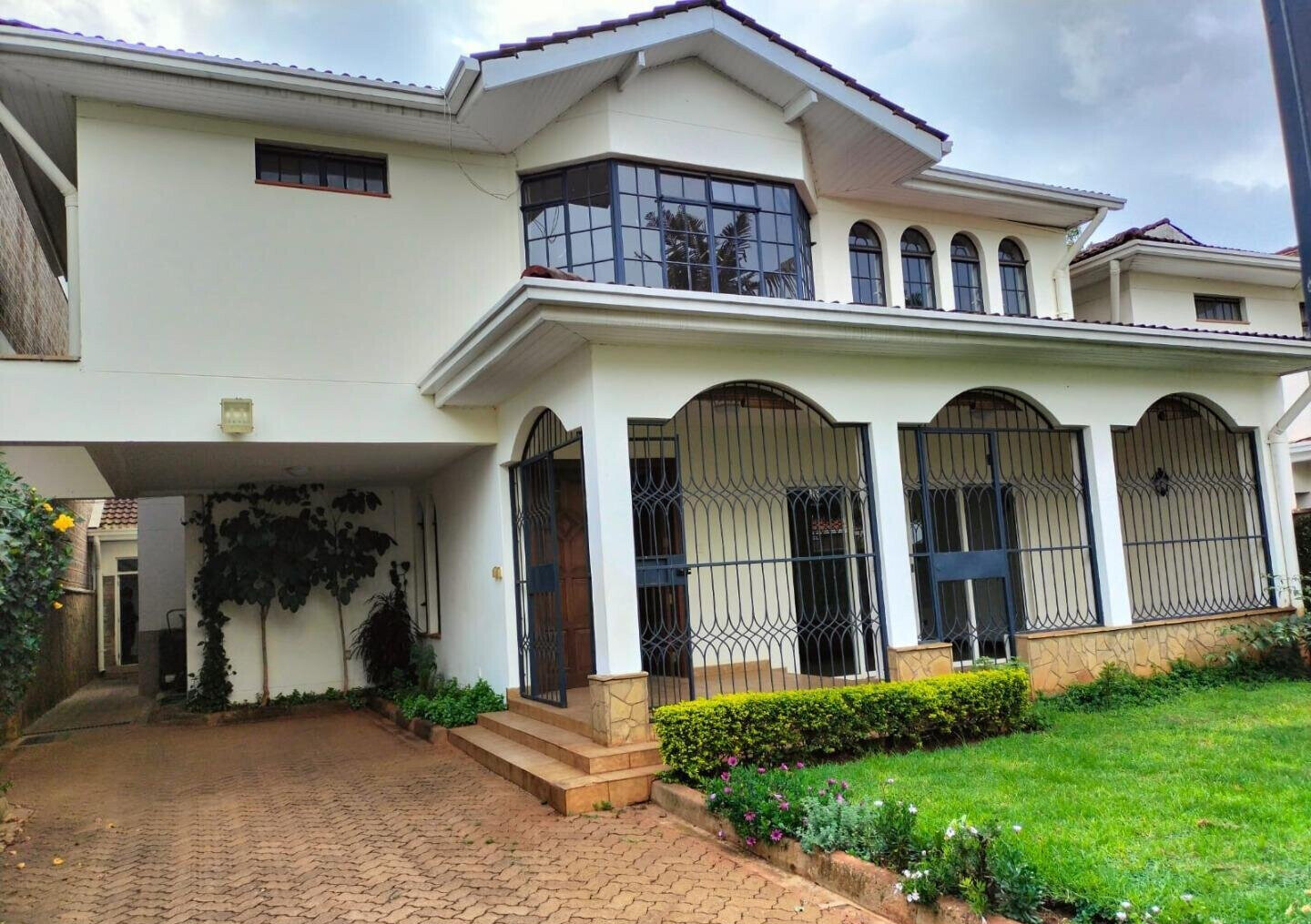 4-Ensuite Townhouse with DSQ & Private Garden - Westlands