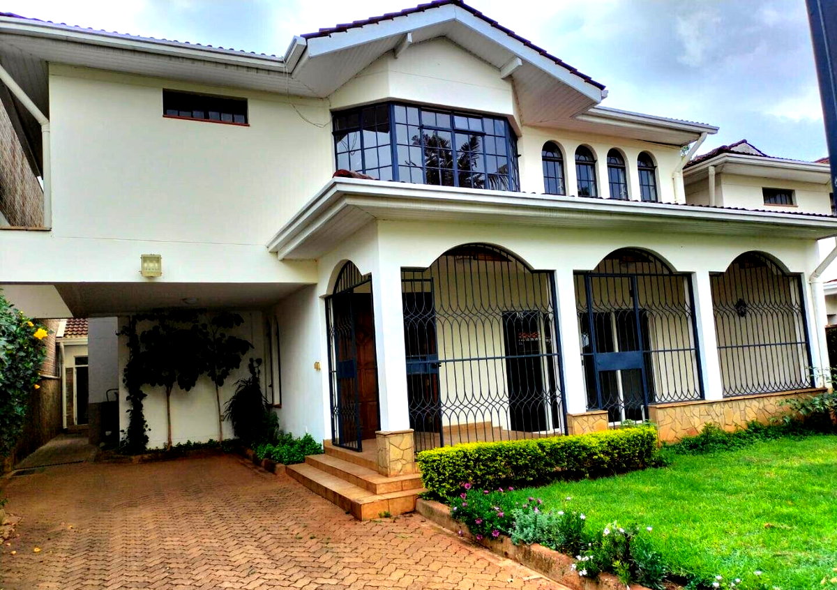 4-Ensuite Townhouse with DSQ & Private Garden - Westlands