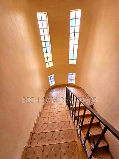 4bdrm Mansion in Mzee Wanyma, Nakuru Town East for sale - Image 10
