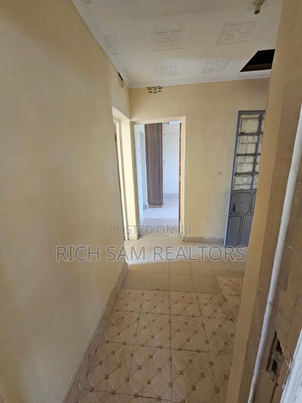 4bdrm Mansion in Mzee Wanyma, Nakuru Town East for sale