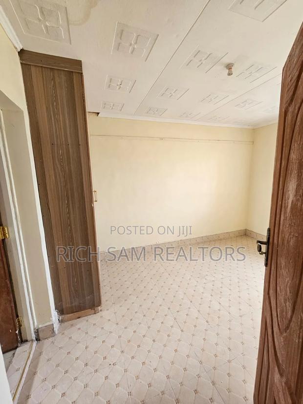 4bdrm Mansion in Mzee Wanyma, Nakuru Town East for sale